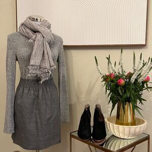 J CREW GRAY MINI SKIRT. Size 0